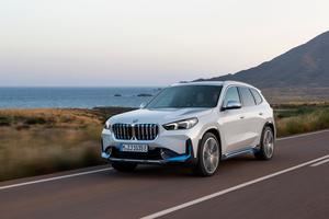 BMW lanza su primer modelo 100% eléctrico para el segmento premium desde 56.400 euros