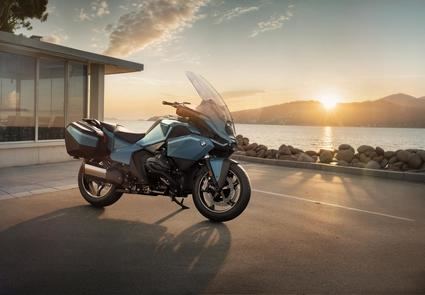 Presentan la innovadora BMW R 1300 RT, una moto touring más ligera y dinámica