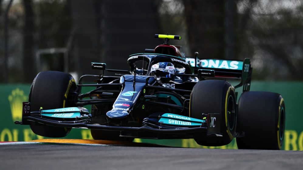 GP de Azerbaiyán F1: Bottas da la sorpresa y doblete de Mercedes