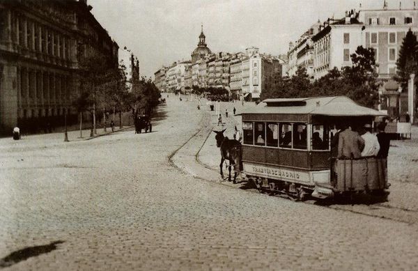 Así quiere  la 'carmele' las calles de Madrid- Volvemos a 1900