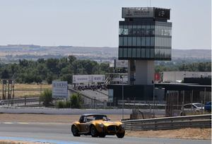 Max Huber conquista el Jarama con el Shelby Cobra 427