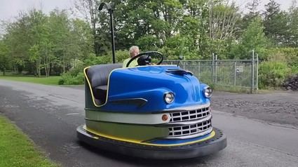 Conoce el proyecto más loco: un coche de choque gigante y es legal para circular por la calle
