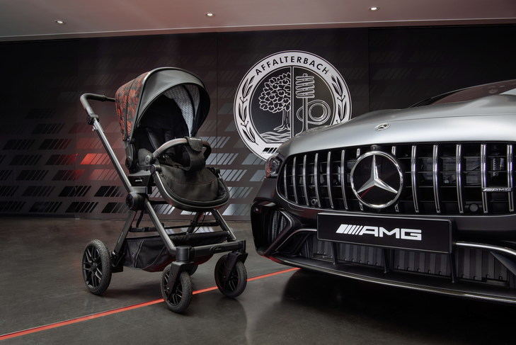 Cochecito Mercedes-AMG GT, para que tu bebé ruede con estilo