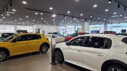 Consideraciones para tener en cuenta antes de contratar un coche de renting