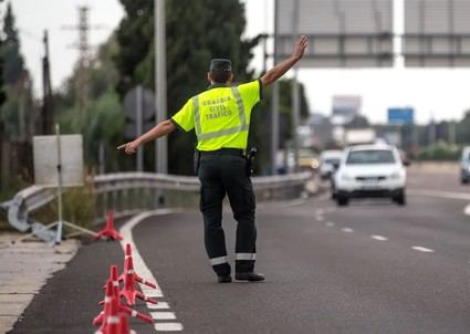 Nueva campaña de la DGT para reducir distracciones al conducir