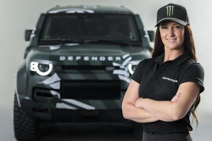 Sara Price se une al equipo de Defender para el Dakar Rally 2026