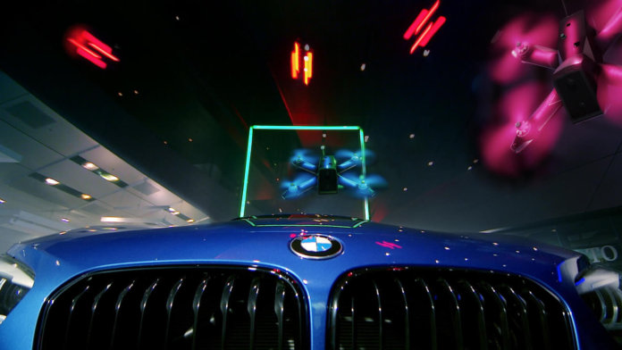 BMW se asocia a la liga Drone Racing para conseguirlo