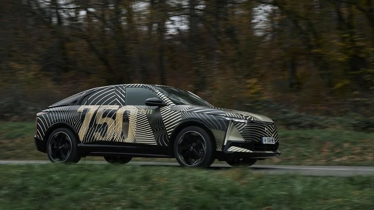 DS Automobiles presenta su nuevo SUV Coupé 100% eléctrico con autonomía récord de 750 km