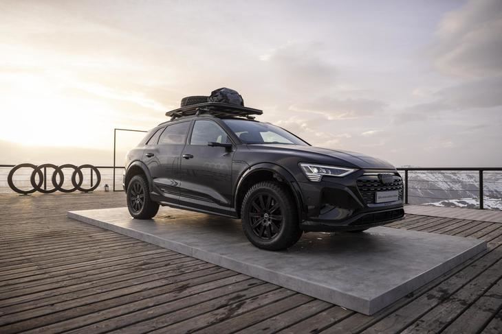 El Audi Q8 e-tron edition Dakar se exhibe Baqueira Beret, a 2.500 metros de altura