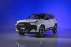 EBRO regresa con estilo: Descubre los Nuevos SUV s700 y s800 en su 70º Aniversario