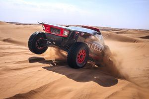 Carlos Sainz amplía su ventaja en Dakar 2024 tras una etapa dominada por equipo Audi Sport