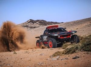 Carlos Sainz continúa liderando la clasificación general del Dakar con una ventaja cómoda sobre Sébastien Loeb