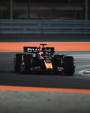 Verstappen arrasa en el Gran Premio de Qatar