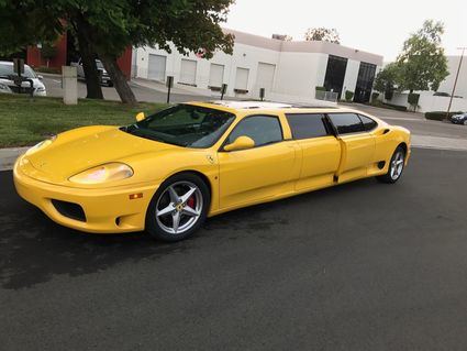 Un Ferrari 360 convertido en limusina fracasa en eBay