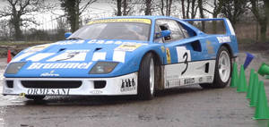 La 'Farmkhana' a bordo de un Ferrari F40