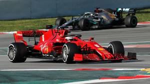 Ferrari avanza y Mercedes rompe un motor