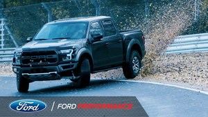 Atentos al Ford Raptor derrapando en Nürburgring