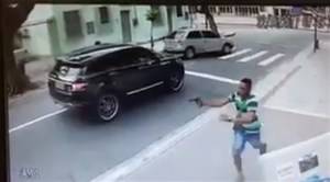 Así le robaron el Range Rover a un futbolista en Brasil