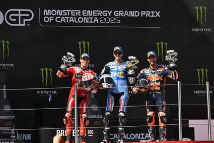 Alex Márquez brilla en el GP de Cataluña y frena a Marc