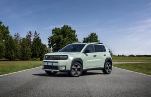 El FIAT Grande Panda ahora disponible en versiones gasolina, híbrida y eléctrica desde 14.950 euros