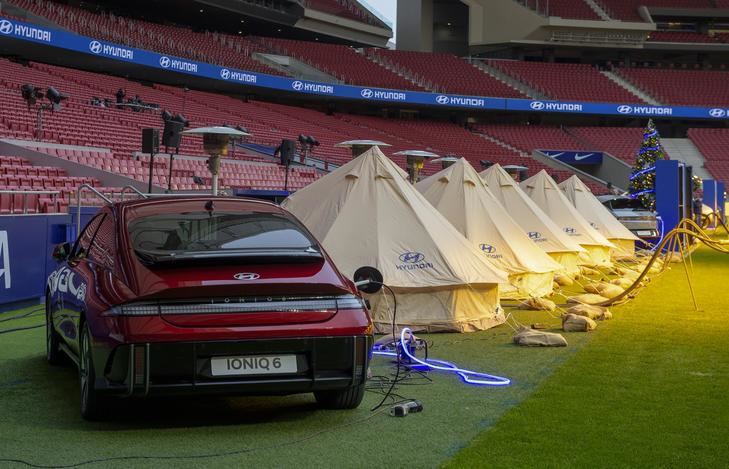 Hyundai celebra un 'Eco Camping Navideño' en el estadio Metropolitano