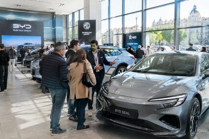 Los coches chinos conquistan España: ya suponen el 38% de los electrificados vendidos
