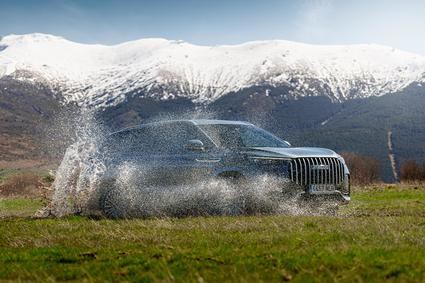 El SUV híbrido que quiere cambiarlo todo: así es el nuevo JAECOO 8 SHS