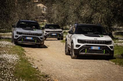 Jeep presenta el Avenger 4xe: eficiencia y capacidad todoterreno