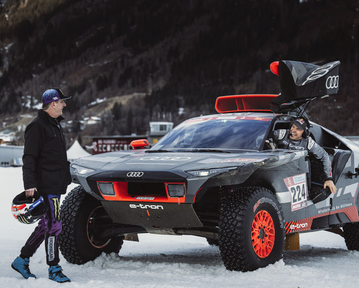 Ken Block prueba el Audi RS Q e-tron en nieve.