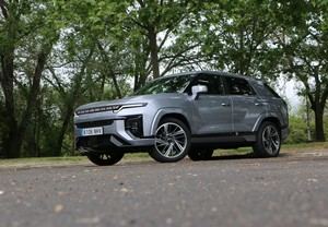 Probamos el KGM Torres Actyon HEV: el SUV híbrido que apuesta todo al espacio y la lógica