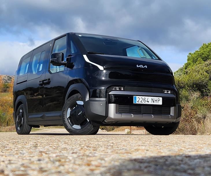 Probamos el PV5, la vuelta de KIA a los vehículos comerciales