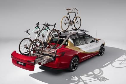 Skoda L&K 130: El innovador vehículo de apoyo para ciclistas creado por estudiantes