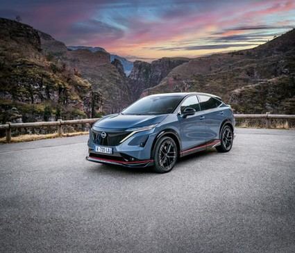 Nissan lanza el Ariya NISMO, un SUV eléctrico de alto rendimiento
