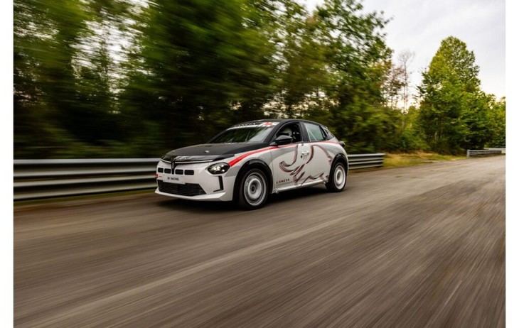 Lancia lanza el Ypsilon HF Racing, un coche de rallies accesible para principiantes