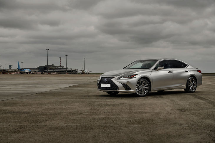 Nuevo Lexus ES 300h