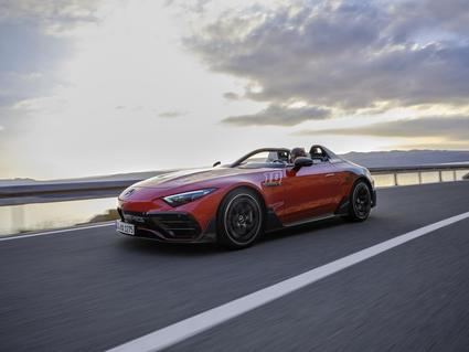 Mercedes-Benz presenta el Mercedes-AMG PureSpeed en Abu Dhabi: solo 250 unidades disponibles