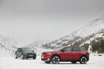 Nuevos Ford Explorer y Mustang Mach-E Rally, ideales para aventuras en nieve y montaña