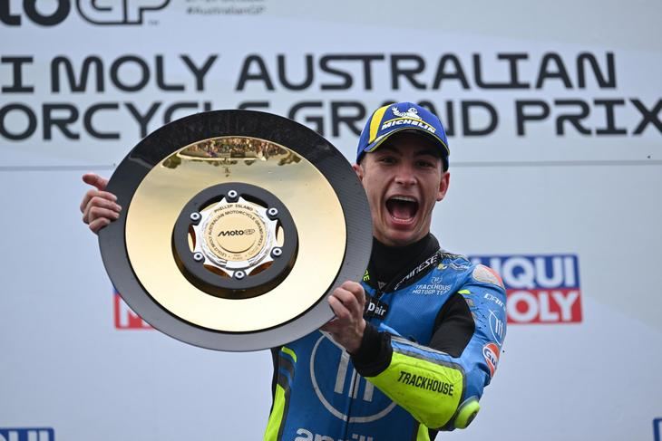 Un estelar Raúl Fernández logra su primera victoria en MotoGP en el GP de Australia 2025