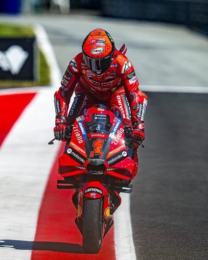 Francesco Bagnaia arrasa en el Gran Premio de Austria y consolida su liderato en MotoGP