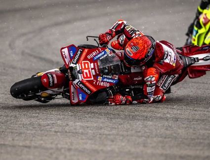 Marc Márquez domina el caos en Jerez y logra la victoria en una Sprint épica bajo la lluvia