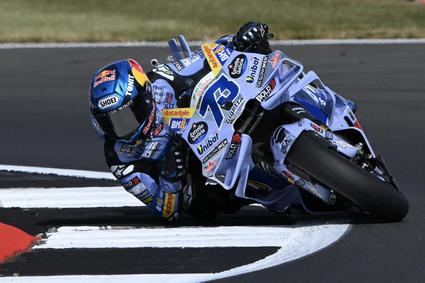 Álex Márquez marca la pauta en la primera jornada del GP de Reino Unido de MotoGP