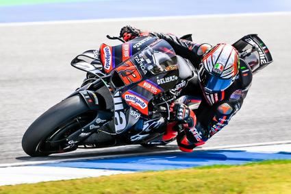 Bezzecchi manda en la primera jornada del GP Tailandia y lanza el primer aviso del año