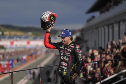 Bezzecchi logra su tercer triunfo de la temporada en el GP de Valencia