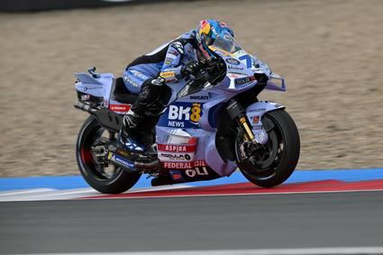 Alex Márquez se recupera con éxito tras cirugía en la mano izquierda