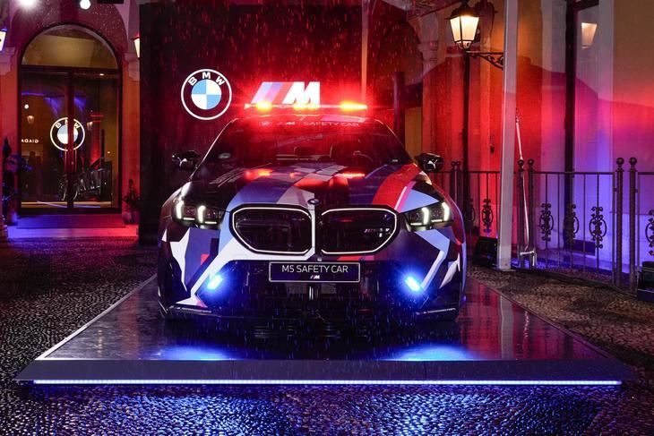 El BMW M5 Safety Car debuta en el Gran Premio de Misano: 26 años de colaboración con MotoGP