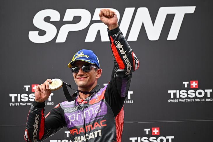 Martín triunfa en la Sprint del Gran Premio de Malasia y se acerca al título