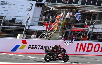 Bezzecchi conquista la Sprint del GP de Indonesia 2025 tras un emocionante duelo con Aldeguer