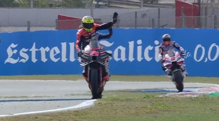 Espargaró y Viñales lideran la primera jornada del Gran Premio de Catalunya en MotoGP