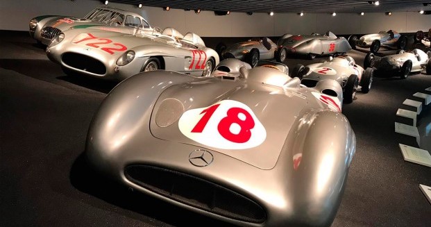 Museos del automóvil que podrás visitar desde el sofá