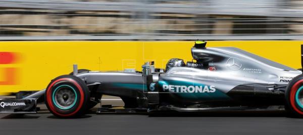 Rosberg fue muy superior y a Hamilton le pudo la ansiedad